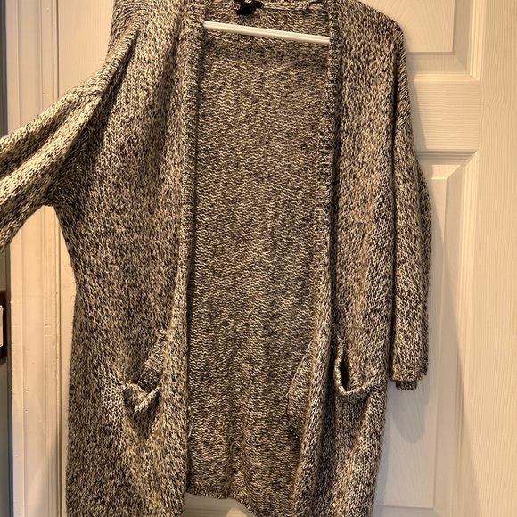 QUARTER SLEEVE CARDIGAN WITH POCKETS - Picture 1 of 3